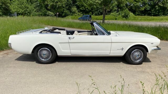 Old Silver Ford Mustang Cabrio Gürtelschnalle Auto Gürtelschnalle